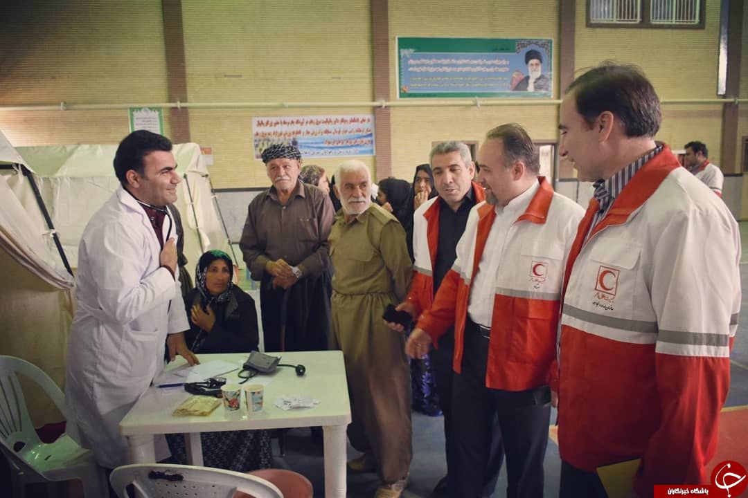 اعزام 33نفر کادر پزشکی  از استان زنجان برای ارائه خدمات به زلزله زدگان