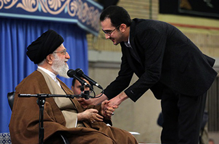فیلم کامل بیانات رهبر انقلاب در دیدار نخبگان و استعدادهای برتر علمی