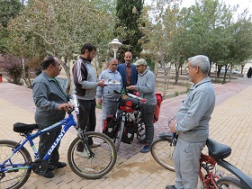 رکاب زنی دوچرخه سوار نایینی تا مشهد