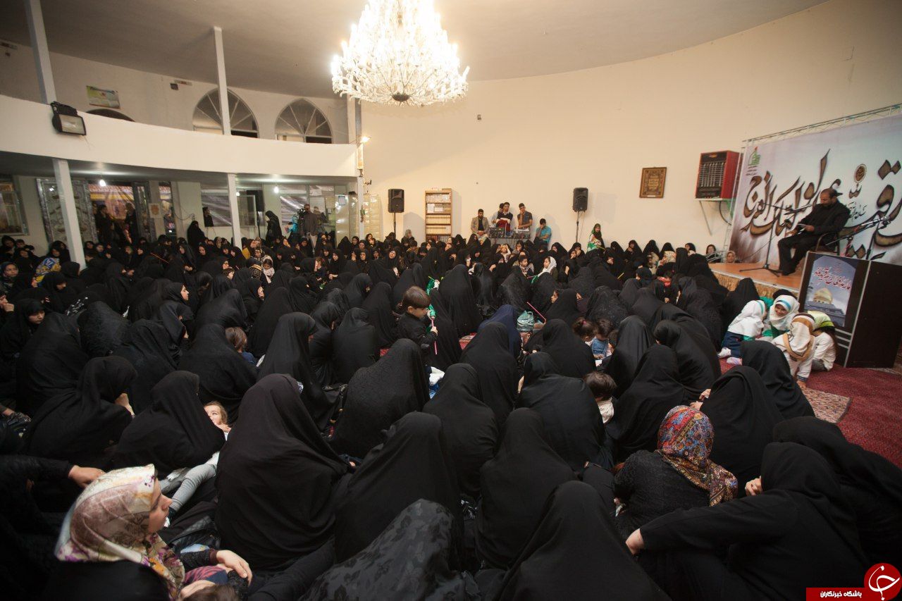 برگزاری بزرگترین مراسم معنوی در کنار نیم ضریح حضرت زیبن سلام الله علیها