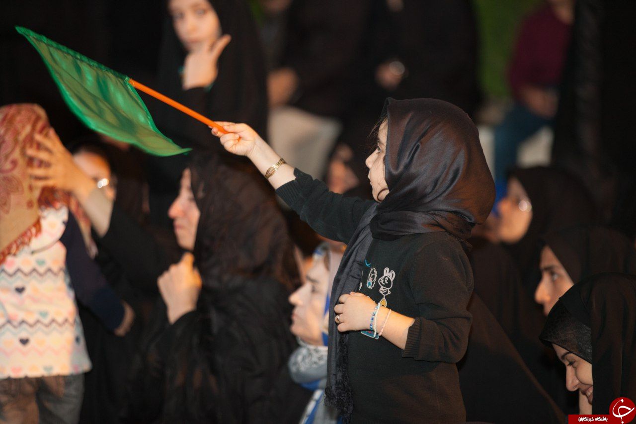 برگزاری بزرگترین مراسم معنوی در کنار نیم ضریح حضرت زیبن سلام الله علیها