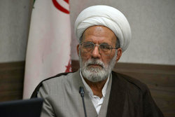 غفلت مسئولان باعث شد تا ارز و طلای کشور دچار مشکل شود/قشر متوسط و کارمند دچار مشکل شده است