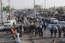 ممنوعیت تردد خودرو‌های شخصی از پل زائر به طرف مرزمهران/ پیش بینی وسایل نقلیه عمومی برای کسانی که قصد پیاده روی ندارند