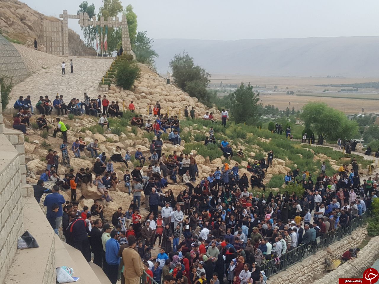 استقبال پرشور سرپل ذهابی ها از همایش پیاده روی