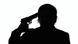 مرد معتادی که پس از قتل همسر و دخترش خود را نیز کشت
