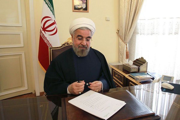روحانی با استعفای وزیر صنعت، معدن و تجارت موافقت کرد