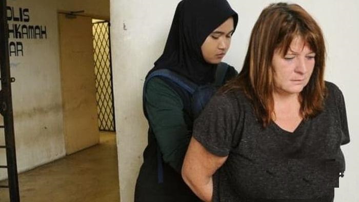 زن 62 ساله با چاقو پوست همسرش را کند + عکس