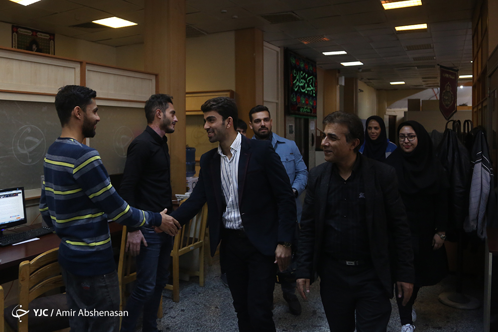 شاهین ایزد یار:کیلویی مدال نگرفتم/منتقدانم 15 کیلومتر در هفته راه نمی روند/پیشنهاد تابعیت آمریکا را نخوانده رد کردم/ماهی 4 میلیون حقوق می گرفتم که قطع شد