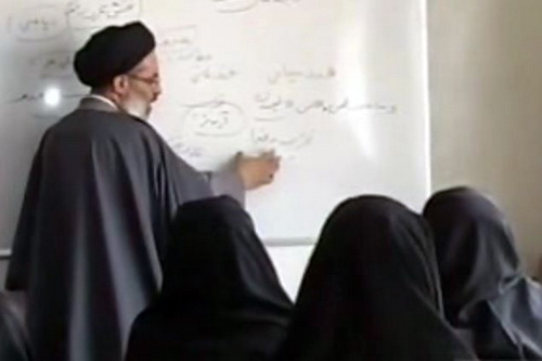 فارغ التحصیلی ۴۵ هزار طلبه از حوزه های علمیه خواهران
