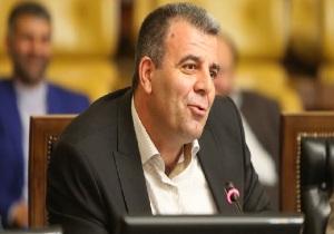 کمیسیون اقتصادی مجلس بدون خونریزی در صدد بریدن سر شهرداری&zwnj;ها و شوراها