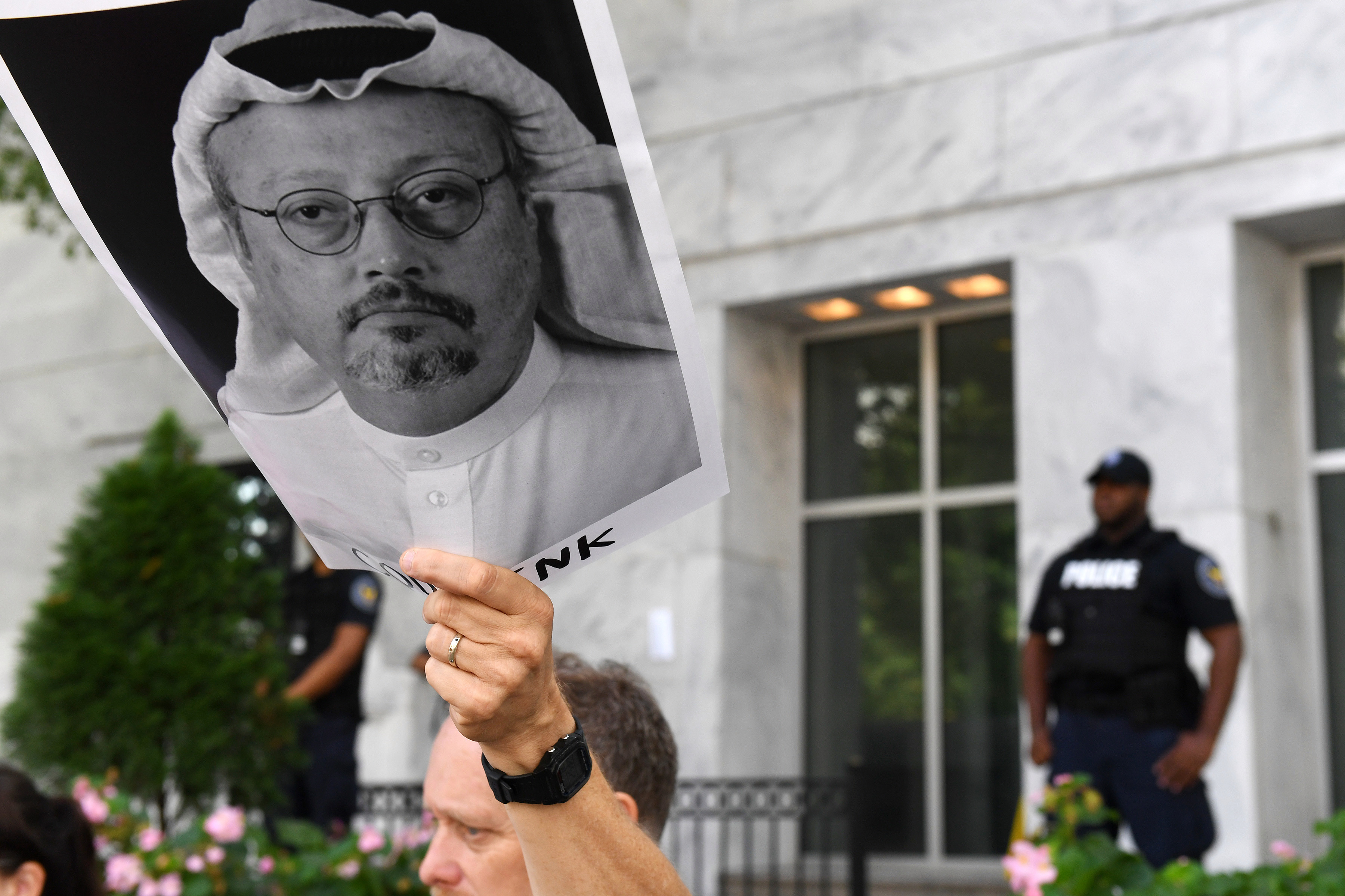 استراتژی قتل خاشقجی&zwnj;ها: &laquo;هرکه با ما نیست دشمن ماست&raquo;/ بن&zwnj;سلمان چگونه از آمریکا و منافقین الگو می&zwnj;گیرد؟ +عکس