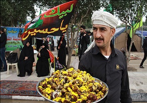 پذیرایی از زائران اربعین حسینی در کربلا + فیلم