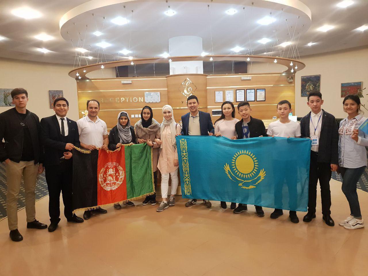 حضور دختران خانه روباتیک افغانستان در مسابقات ازبکستان