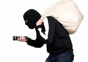 انهدام باند قاپ زنی در کرمانشاه