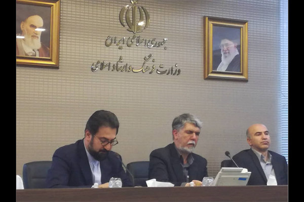 فرهنگسرای نیاوران و تئاترشهر نیازبه مرمت دارند
