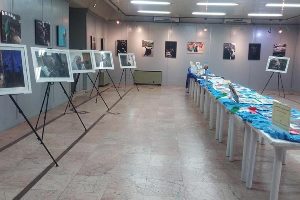 نمایشگاه عکس و نقاشی دفاع مقدس در رشت