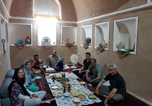 بازدید گردشگران لهستانی از جاذبه‌های بشرویه
