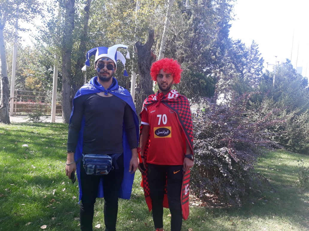 لحظه به لحظه با حاشیههای پیش از دیدار استقلال و پرسپولیس + تصاویر لحظه به لحظه با حاشیههای پیش از دیدار استقلال و پرسپولیس + تصاویر