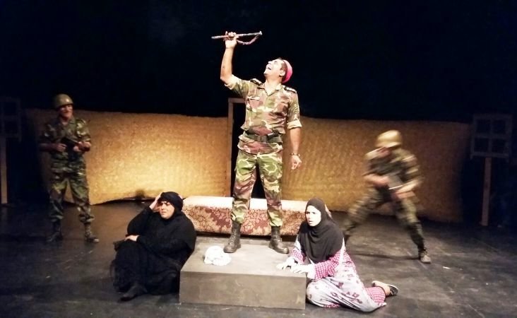 رویارویی معرکه گیر با زندگی یک رزمنده در شهر کرمان