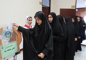 اهدای 2 هزار سبد تحصیلی به دانش آموزان نیازمند در اردبیل