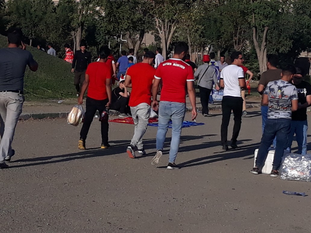 لحظه به لحظه با حاشیههای پیش از دیدار تیمهای استقلال و پرسپولیس + تصاویر لحظه به لحظه با حاشیههای پیش از دیدار تیمهای استقلال و پرسپولیس + تصاویر