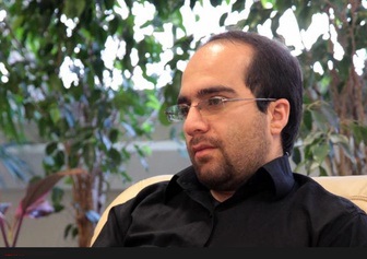 فائزه هاشمی فاقد سواد کافی سیاسی است