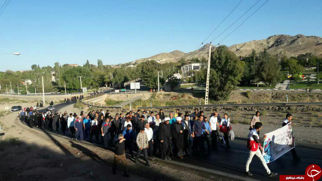 پیاده روی خانوادگی در شهرستان های استان کرمان به روایت تصویر