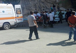 فرد سقوط کننده از کوه نجات پیدا کرد