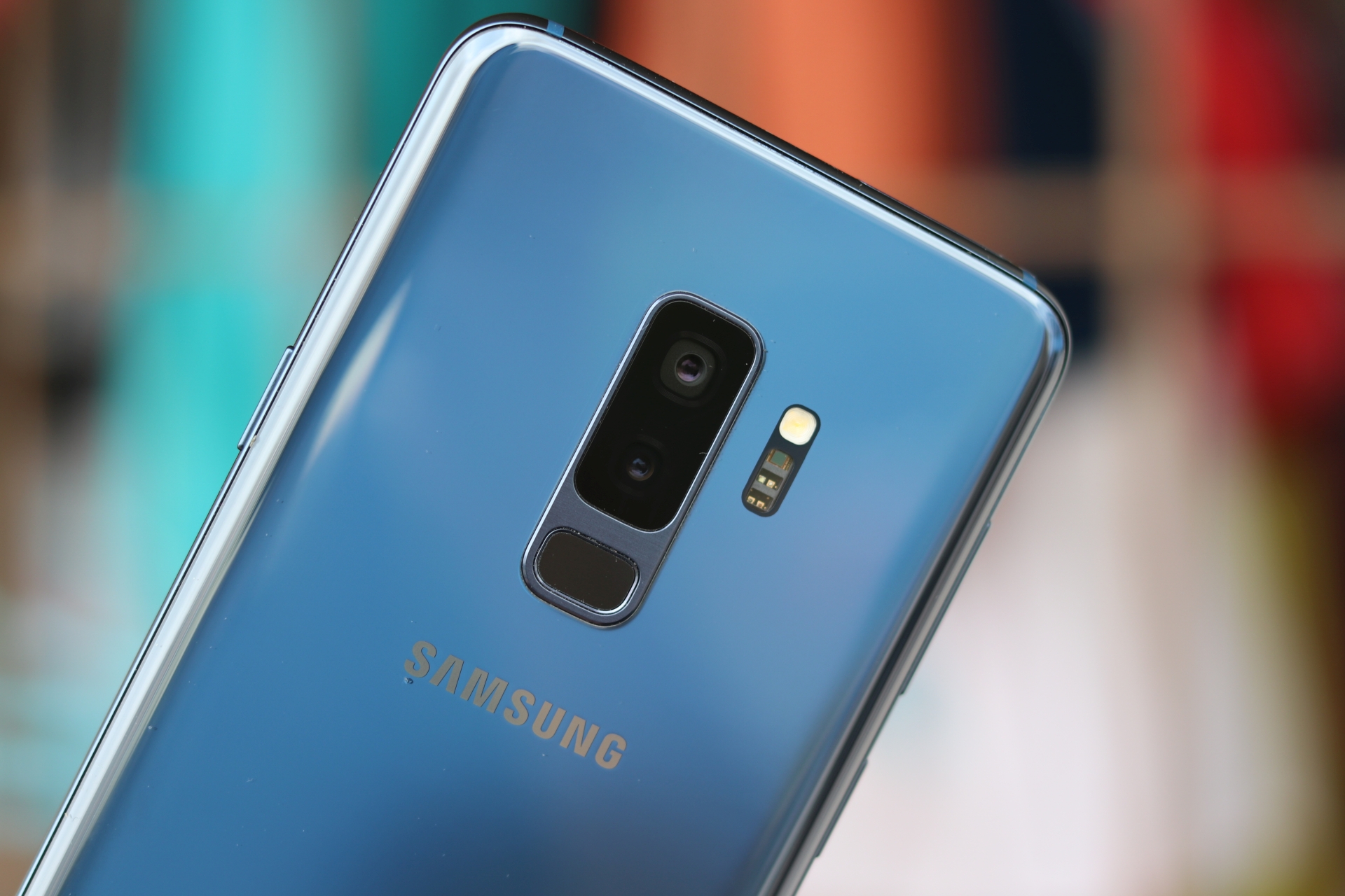 سامسونگ به اپلی&zwnj;ها Galaxy S9 هدیه داد! +فیلم