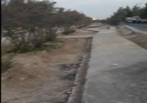 وضعیت نامناسب پیاده‌رو و فضای سبز در شهرک ولیعصر + فیلم