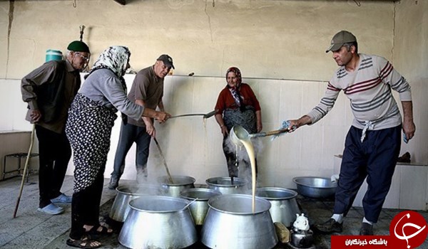 فصل شیره&zwnj;پزی با شهد شیرین انگور در مانیزان