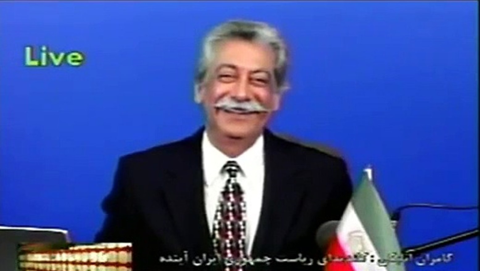 وقتی یک سلطنت طلب باشنیدن اسامی فوتبالیست های ایرانی سرکار می&zwnj;رود +فیلم