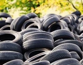 توقیف لاستیک های قاچاق در نائین