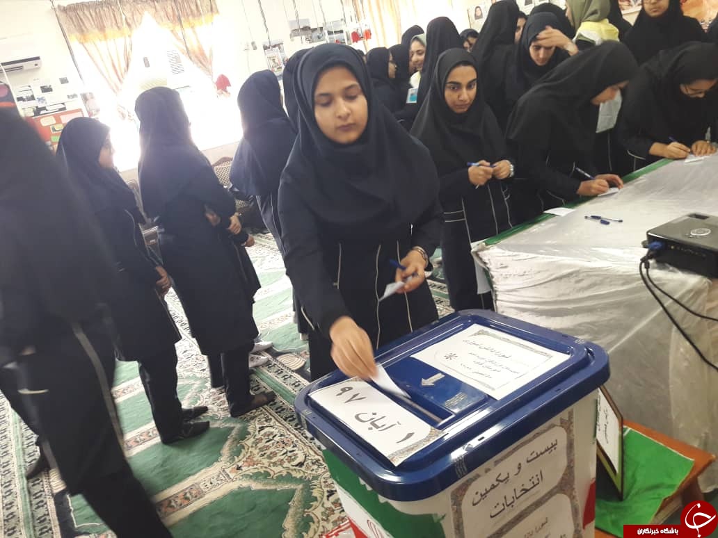 انتخابات شورای دانش آموزی در گناوه برگزار شد