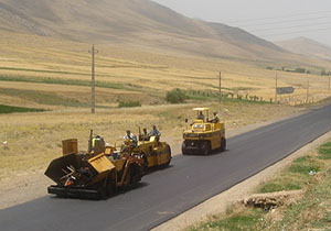 آسفالت و آماده سازی ۲۷۰ کیلومتر راه روستایی لرستان