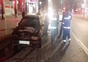 خودرو پراید در خرمشهر دچار آتش سوزی شد