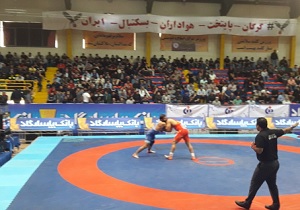 صعود بیمه رازی بابل به فینال رقابت‌های لیگ برتر کشتی آزاد کشور