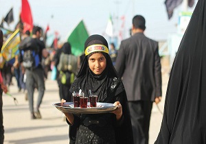 پذیرایی زیبای کودکان عراقی از زائران اربعین + فیلم