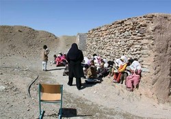 برخورداری دانش آموزان وخانواده های محروم از محل موقوفات