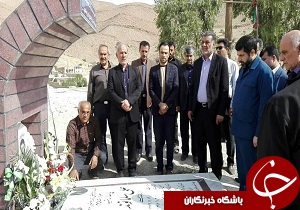 دیدار استاندار خوزستان  با خانواده شهید حادثه ترور اهواز