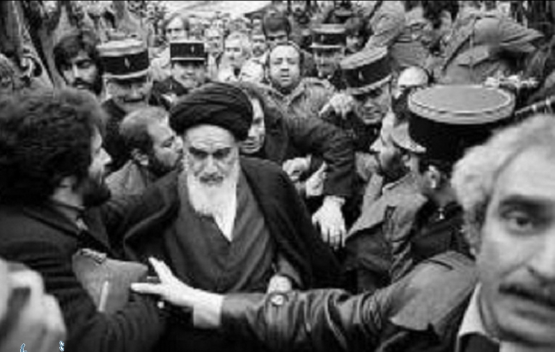 یک قدم تا روز استکبارستیزی و اتحاد ملت ایران برای عبور از مشکلات