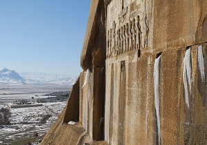 بازدید زائران حسینی در مسیر بازگشت از پایگاه جهانی بیستون