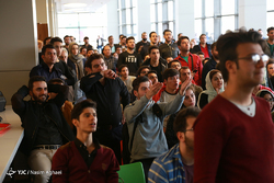 تماشای دیدار فوتبال ایران و عراق