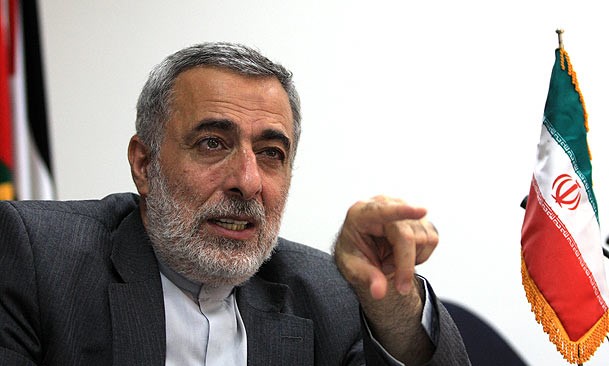 آمریکا تمام توان خود را در راستای جلوگیری از پیشرفت انقلاب به کار گرفته است
