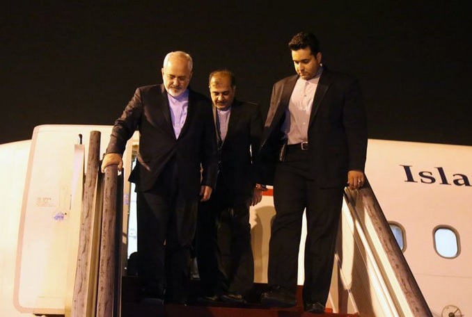 محمدجواد ظریف به تهران بازگشت