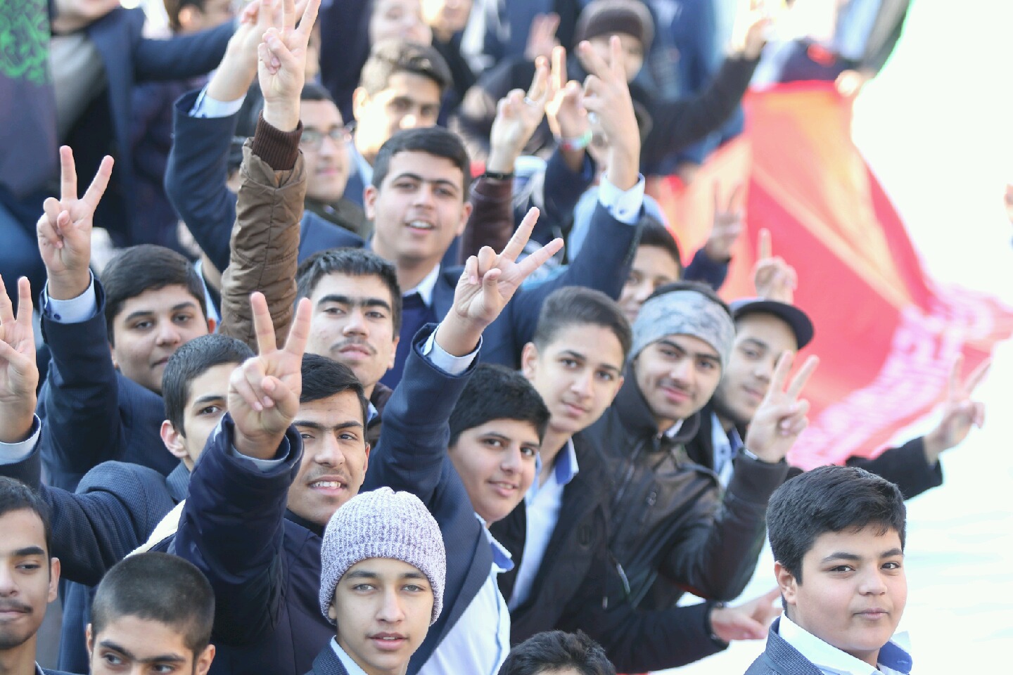 گوشه هایی از حضور پرشور جوانان مشهدی در راهپیمایی ضد استکبار جهانی +تصویر