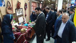 برپایی نمایشگاه عکس، پوستر و صنایع دستی در تالش