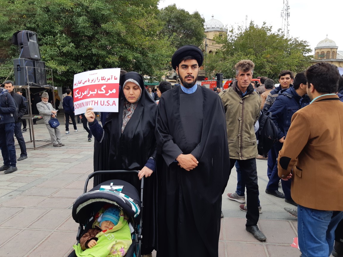 13 آبان، نماد ایستادگی ملت ایران+ عکس