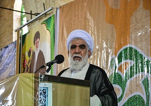 گفت‌وگو و مذاکره با آمریکا هیچ سودی برای کشور ندارد