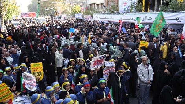 حفظ روحیه استکبارستیزی مسئولان لازمه غلبه بر آمریکا است